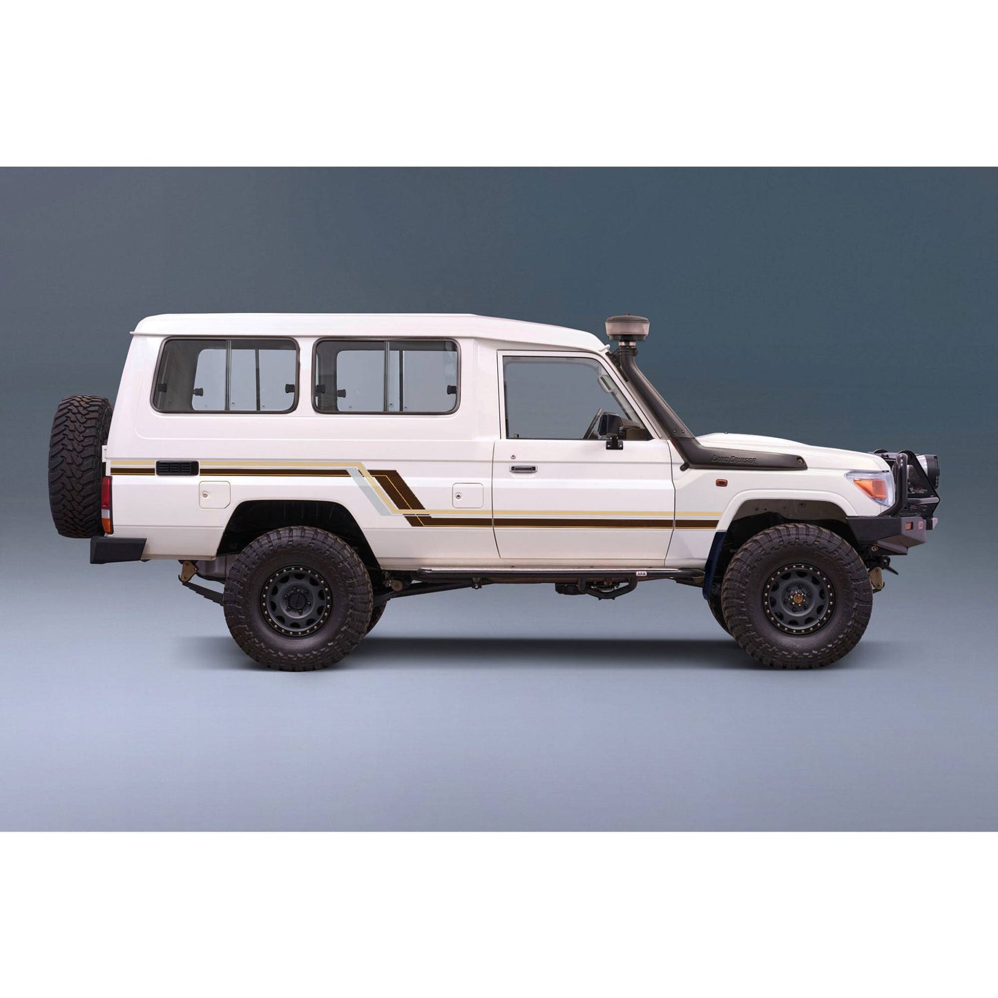 Decal Body Stripe Kit (Tarcutta) for the Toyota LandCruiser 78 Series Troop Carrier (1999-) (view 7)