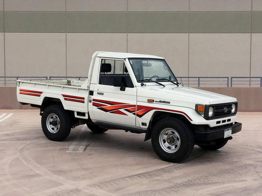 75 Series Single Cab Decal Body Stripe Kit (Tenterfield)